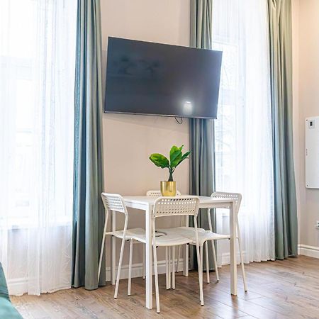 Stylish Studio Apartment Wiener Stadthalle 外观 照片