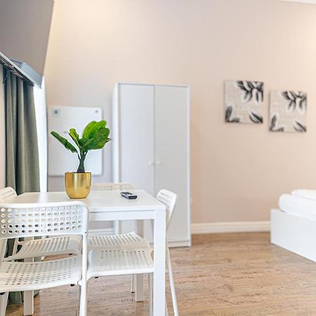 Stylish Studio Apartment Wiener Stadthalle 外观 照片