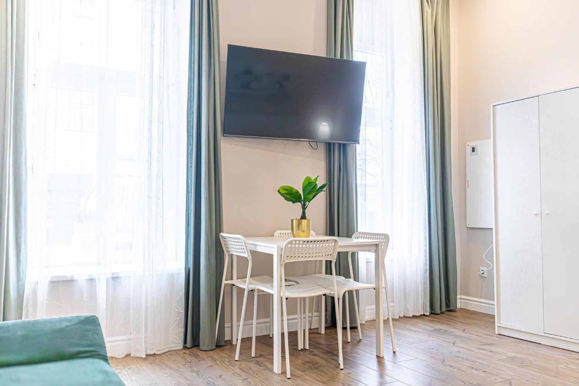 Stylish Studio Apartment Wiener Stadthalle 外观 照片