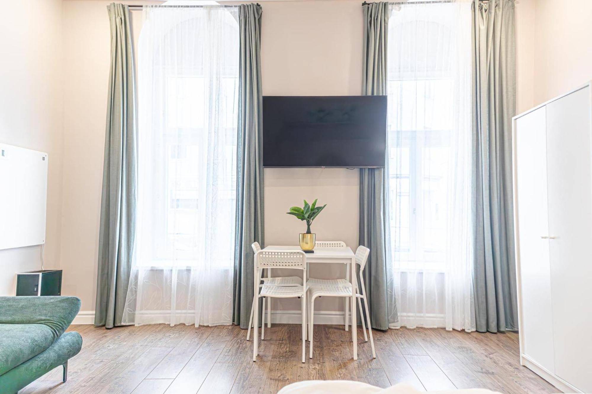Stylish Studio Apartment Wiener Stadthalle 外观 照片