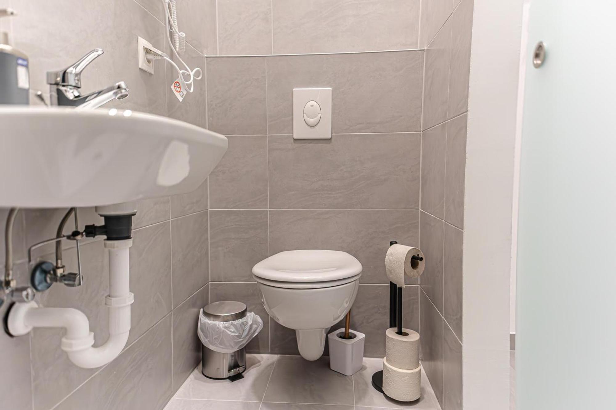Stylish Studio Apartment Wiener Stadthalle 外观 照片
